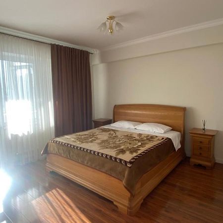 צ'יסינאו Appartement Avec 2 Chambres En Centre Ville מראה חיצוני תמונה