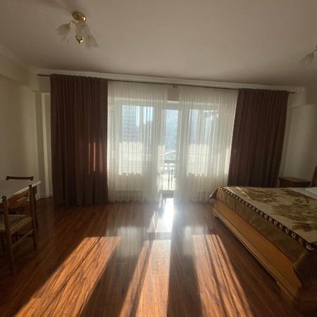 צ'יסינאו Appartement Avec 2 Chambres En Centre Ville מראה חיצוני תמונה